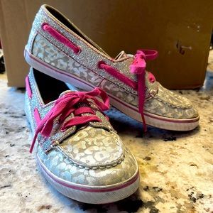 Girl’s Sperry Topsider Cruiser Shoes - Size 2.5 Silver Cheetah Print & Hot Pink